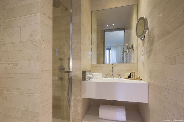 Hotel le Marianne (Paris)